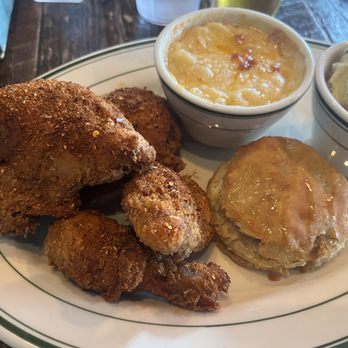 Earl's - 1/2 Crispy Chicken plate with 2 sides & biscuit - American Near Me - Winston-Salem, North Carolina