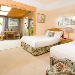 Aloha Junction Bed and Breakfast - Alpine Rm w/ 2 double beds, private bath; mini fridge & coffee maker; free breakfast
