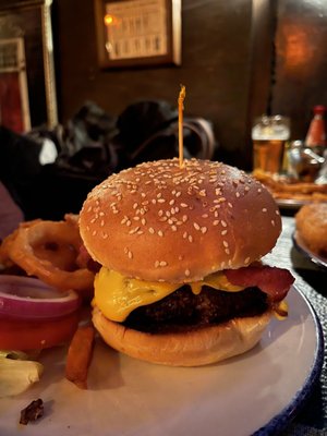 Molly's Shebeen Bar + Restaurant by null