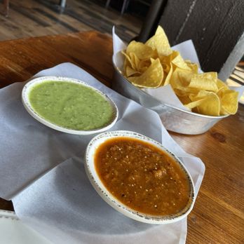 Bakersfield DET - Chips & Salsa Salsa Roja Salsa Verde - Tacos Near Me - Detroit, Michigan