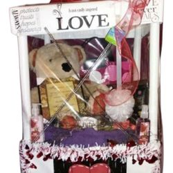 DCJ .Flowers And Gift Shop - Beautiful gift basket.