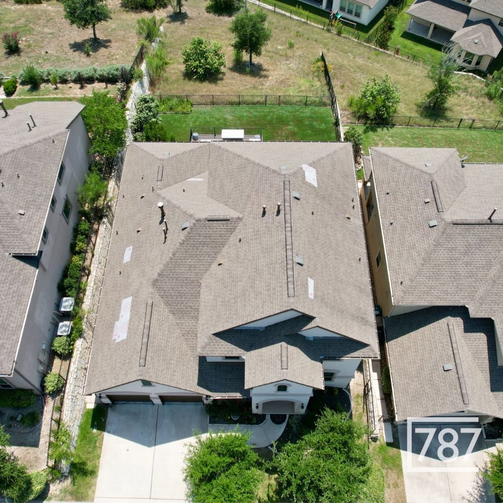 Slide of 787 Construction