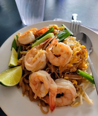 Photo of Vieng Thai - Houston, TX, US. shrimp and noodles on a plate