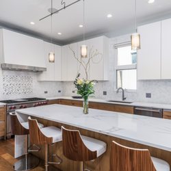 Silver Birch - Contemporary Kitchen in Matte White and Reclaimed Wood
