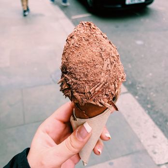Flat Iron - Salted caramel ice cream with chocolate shavings - Steakhouses Near Me - Covent Garden, XGL Flat Iron - Salted caramel ice cream with chocolate shavings - Steakhouses Near Me - Covent Garden, XGL