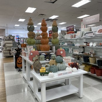 TJ MAXX & HOMEGOODS - Updated February 2025 - 45 Photos & 44 Reviews