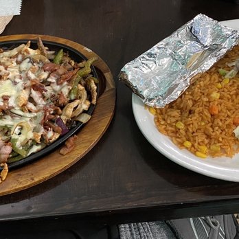 Pacifico Mexican Bar & Grill - two plates of food - Bars Near Me - Viroqua, Wisconsin Pacifico Mexican Bar & Grill - two plates of food - Bars Near Me - Viroqua, Wisconsin