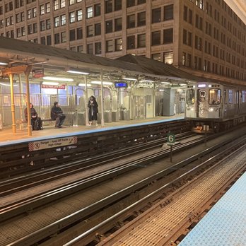 CTA - State/Lake - Public Transportation Near Me - Chicago, Illinois