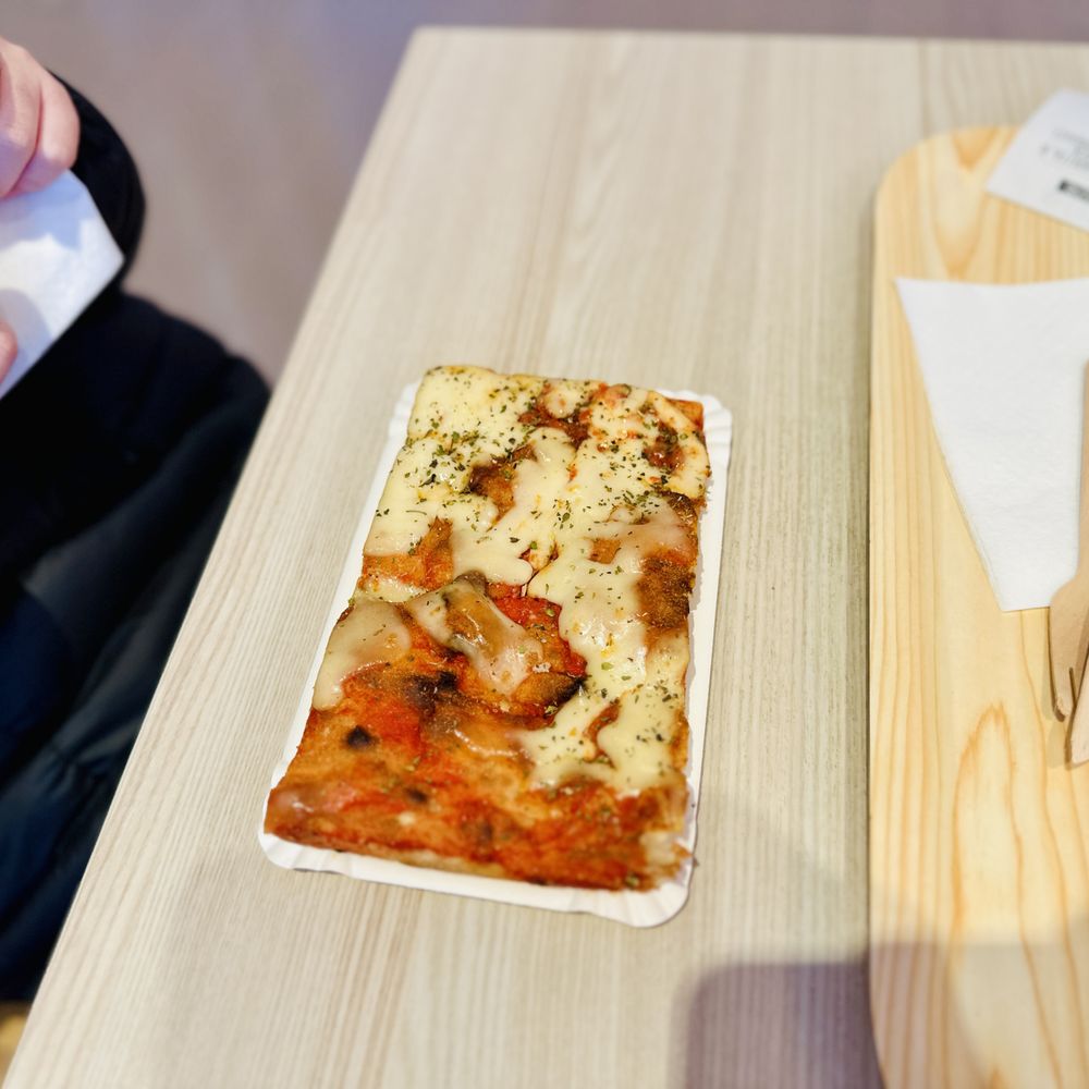 Mozza and Co - Food Trucks Near Me - Paris, 75