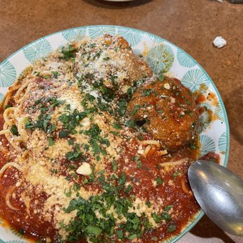Il limone - Spaghetti & Meatballs - Pizza Near Me - Liverpool, New York Il limone - Spaghetti & Meatballs - Pizza Near Me - Liverpool, New York