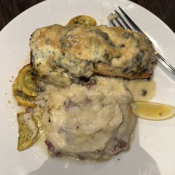 Mangiamo By 604 - Salmon and mash potatoes with Squash and Zucchini - Italian Near Me - Honolulu, Hawaii Mangiamo By 604 - Salmon and mash potatoes with Squash and Zucchini - Italian Near Me - Honolulu, Hawaii