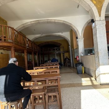 A Merendeira - The interior of this non-pretentious institution in Lisbon - Fast Food Near Me - Lisbon, 11
