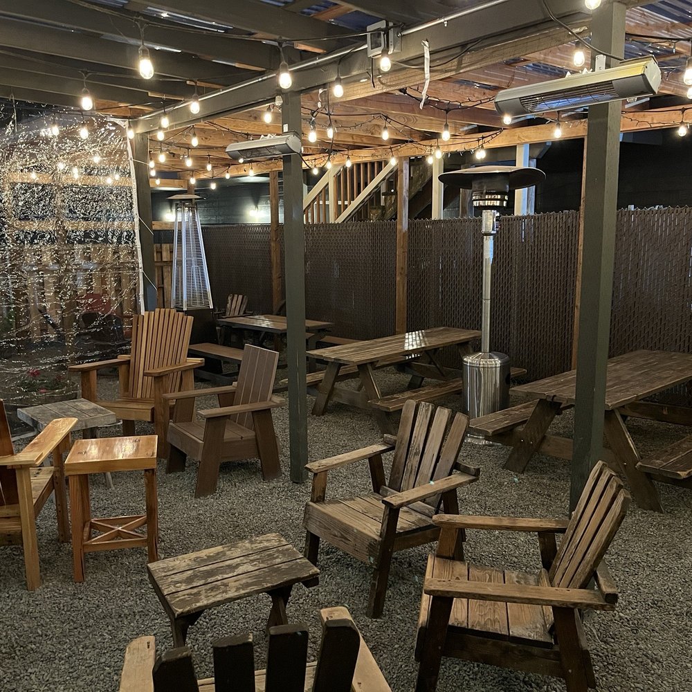 Downpour Brewing - Cool outside patio - Breweries Near Me - Kingston, Washington