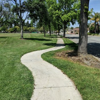 Los Cerritos Community Park - Paths are clear of geese poop! - Parks Near Me - Fremont, California Los Cerritos Community Park - Paths are clear of geese poop! - Parks Near Me - Fremont, California