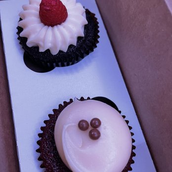 Cupcakin' Bake Shop - Chocolate with raspberry and red velvet - Bakeries Near Me - Berkeley, California