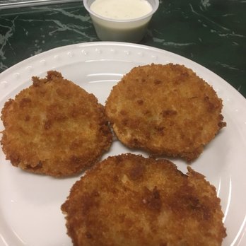 The Whistle Stop Cafe - Best thing on the menu and made to be bland: fried green tomatoes! - American Near Me - Conroe, Texas The Whistle Stop Cafe - Best thing on the menu and made to be bland: fried green tomatoes! - American Near Me - Conroe, Texas