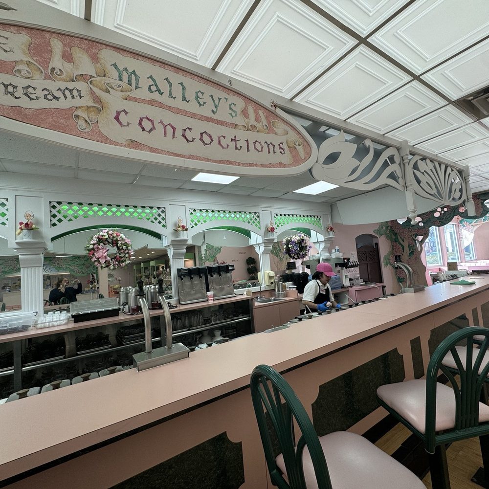 Malley's Chocolates - Ice cream bar - Ice Cream & Frozen Yogurt Near Me - Lakewood, Ohio Malley's Chocolates - Ice cream bar - Ice Cream & Frozen Yogurt Near Me - Lakewood, Ohio