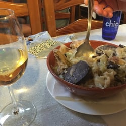 Restaurante A Charrete - Local award winning restaurant with traditional  Monchique food.