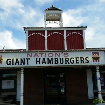 Nation's - Kind of an old school look to the outside - Burgers Near Me - Fremont, California
