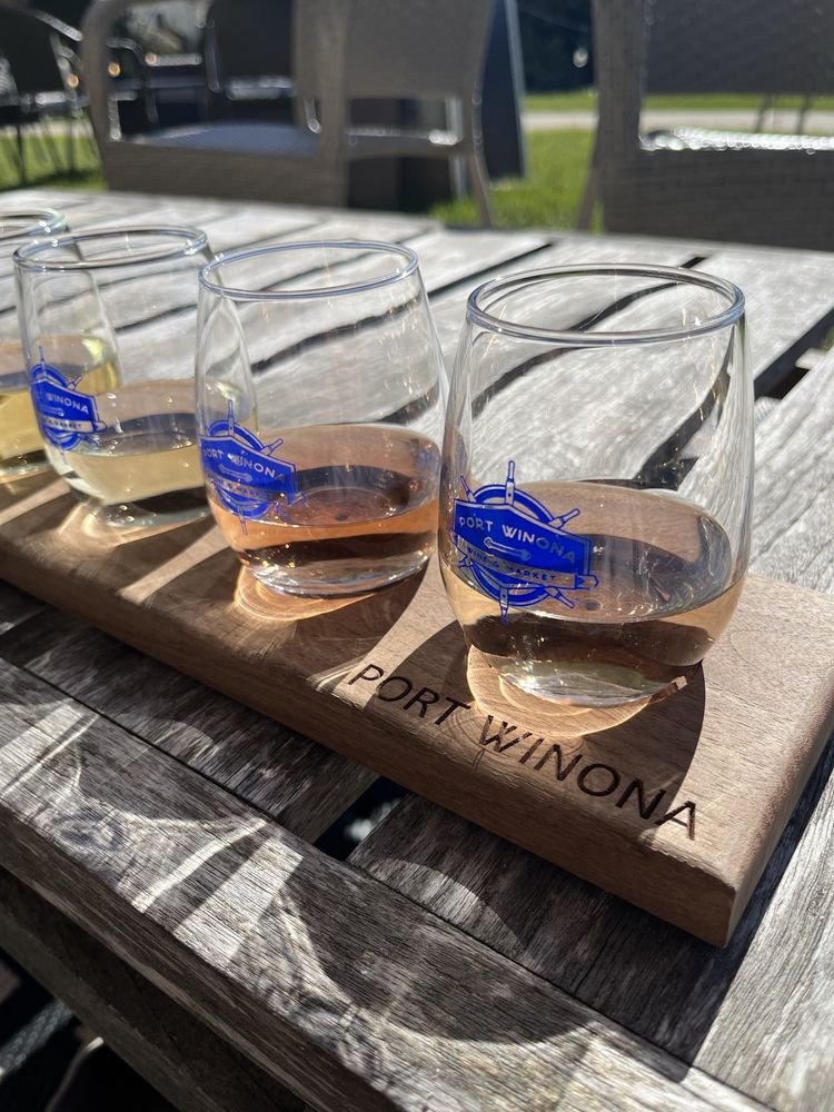 Port Winona Wine & Market Logo