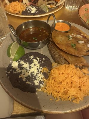 Round Corner Cantina by null