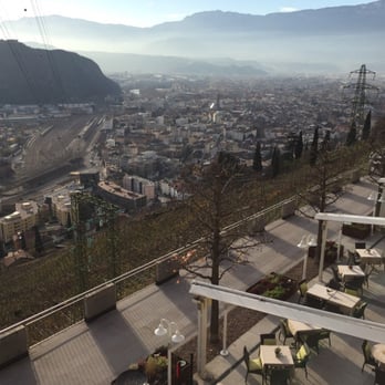 Ristorante Eberle - Blick von den Zimmern auf Bozen - Italian Near Me - Bolzano, BZ Ristorante Eberle - Blick von den Zimmern auf Bozen - Italian Near Me - Bolzano, BZ