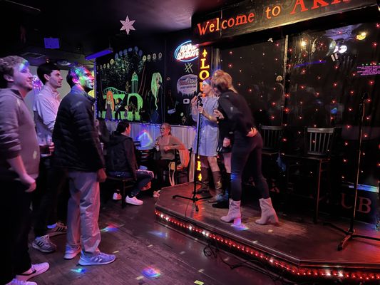 Akikos Karaoke Club by null