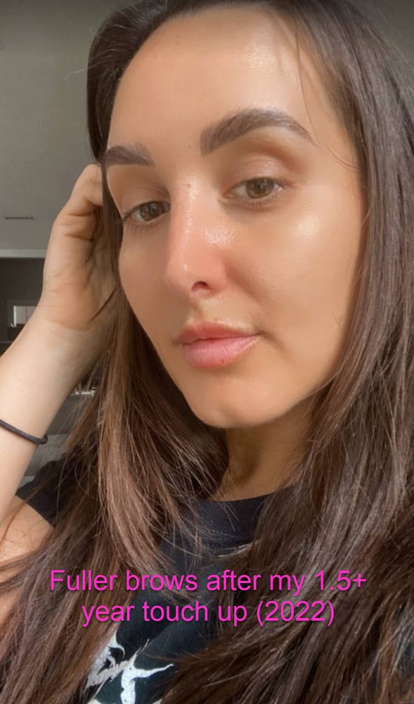 Brows by Adrienne E Logo