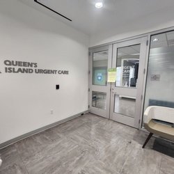 Queen's Island Urgent Care - Entrance to clinic