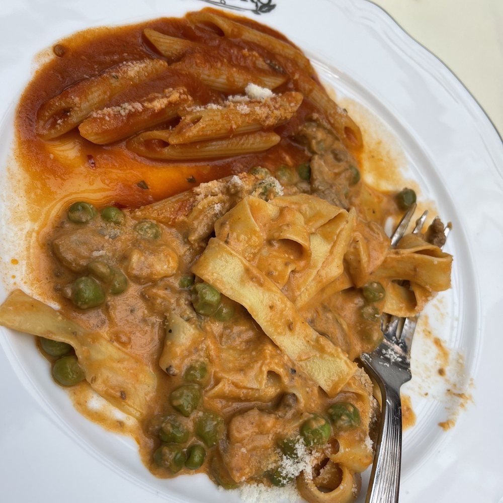 Via Alloro - Fettuccine Alfredo with peas and mushrooms and penne with red sauce - Italian Near Me - Beverly Hills, California Via Alloro - Fettuccine Alfredo with peas and mushrooms and penne with red sauce - Italian Near Me - Beverly Hills, California
