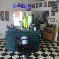 Hair's A Host - A Great Atmosphere!!!!