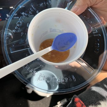 Tropical Sno - Color changing spoon! Hurry if you want to surprise the kids! - Food Stands Near Me - Vancouver, Washington