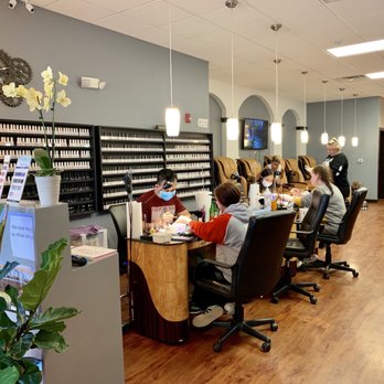 Fresh Nails & Spa - Roomy - Day Spas Near Me - Marshfield, Wisconsin