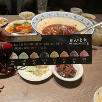 樂天皇朝 - Dumplings flavors and order they recommend to eat. No vegan friendly. - Shanghainese Near Me - Hong Kong, HK