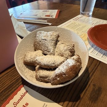 Ruby Slipper Baton Rouge - Beignets Starter - Cafes Near Me - Baton Rouge, Louisiana