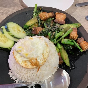 Khao Kang Thai Kitchen - Khao Moo Krob (Crispy Pork over rice) - Thai Near Me - Mountain View, California Khao Kang Thai Kitchen - Khao Moo Krob (Crispy Pork over rice) - Thai Near Me - Mountain View, California