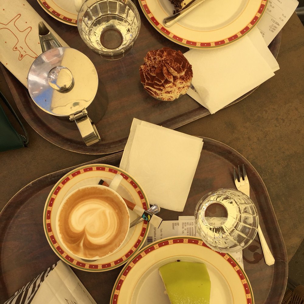 Hollandia - Princess tart and passion fruit cake - Bakeries Near Me - Malmö, Alberta