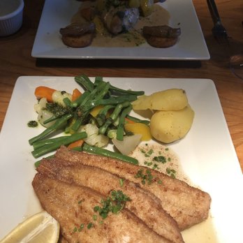 Bonsoir Clara - Filet of sole + Cornish hen with apples and potato - French Near Me - Brussels, BRU Bonsoir Clara - Filet of sole + Cornish hen with apples and potato - French Near Me - Brussels, BRU