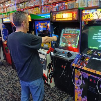 Next Level Pinball Museum - Lots of shooter titles. And check out the walls! Covered in cool, nerdy, video game and comic book stuff! - Arcades Near Me - Hillsboro, Oregon
