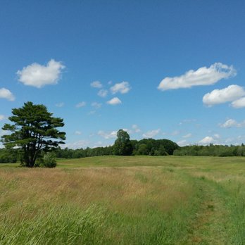 Fuller Farm - That sweeping wide open field is beautiful! - Hiking Near Me - Scarborough, Maine