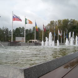 Solne Miasto - Plac z fontannami przy obiekcie