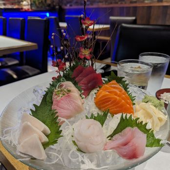 Yahao Asian Cuisine - Sashimi deluxe - Sushi Bars Near Me - Great Neck, New York Yahao Asian Cuisine - Sashimi deluxe - Sushi Bars Near Me - Great Neck, New York