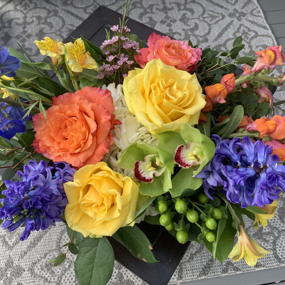 Down to Earth Flowers - The Tokul - Florists Near Me - Snoqualmie, Washington Down to Earth Flowers - The Tokul - Florists Near Me - Snoqualmie, Washington
