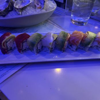 Glass Box - Rainbow roll - Seafood Near Me - San Diego, California