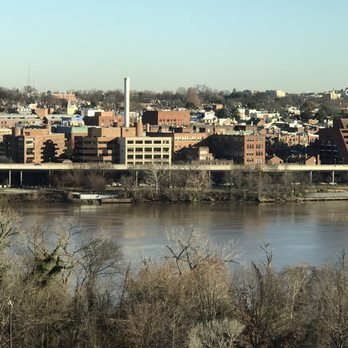 Le Méridien Arlington - river view from outdoor pato - Hotels Near Me - Arlington, Virginia