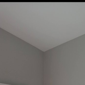 Runyen Repairs - Example of free hand cut lines. No taping off here giving you a crisper cleaner line. - Painters Near Me Runyen Repairs - Example of free hand cut lines. No taping off here giving you a crisper cleaner line. - Painters Near Me