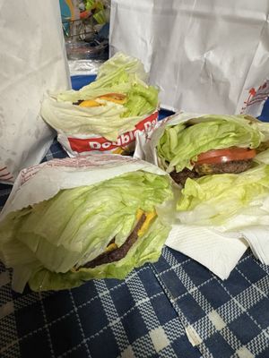 In-N-Out Burger by null