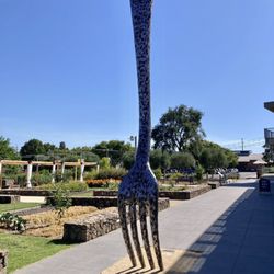 The giant fork sculpture made of forks!