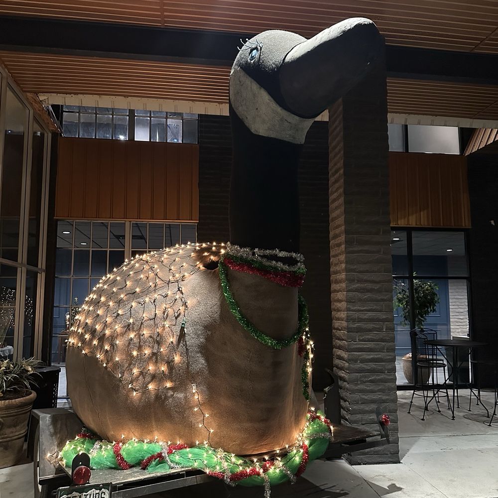 Tavern 1301 - Goose outside of lobby - Cocktail Bars Near Me - Lamar, Colorado