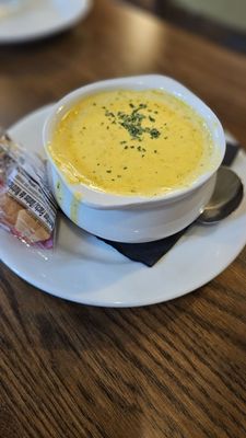 The Ground Round by null